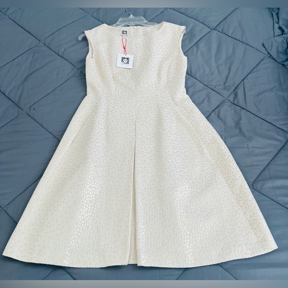 ANNE KLEIN Women's NWT fit & flare Cocktail Dress with Side Pockets. Size: (4) - Picture 8 of 11